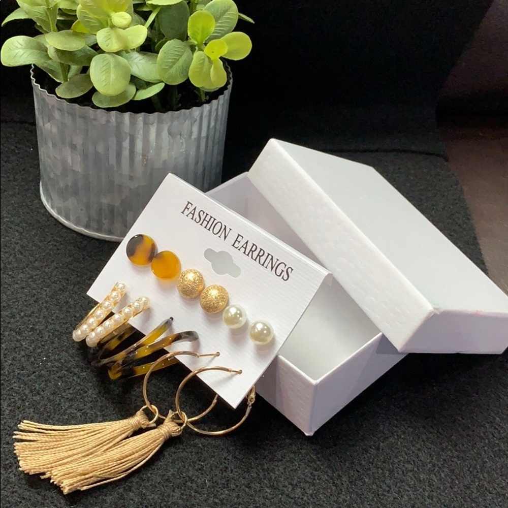 Fashion Earrings Set With Gift Box